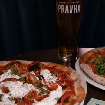 Pizza and beer at Horse & Wig in Holborn